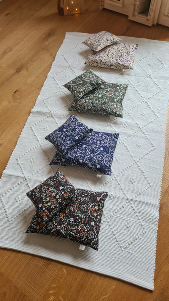 Set Puppenbett mit Bettwäsche
